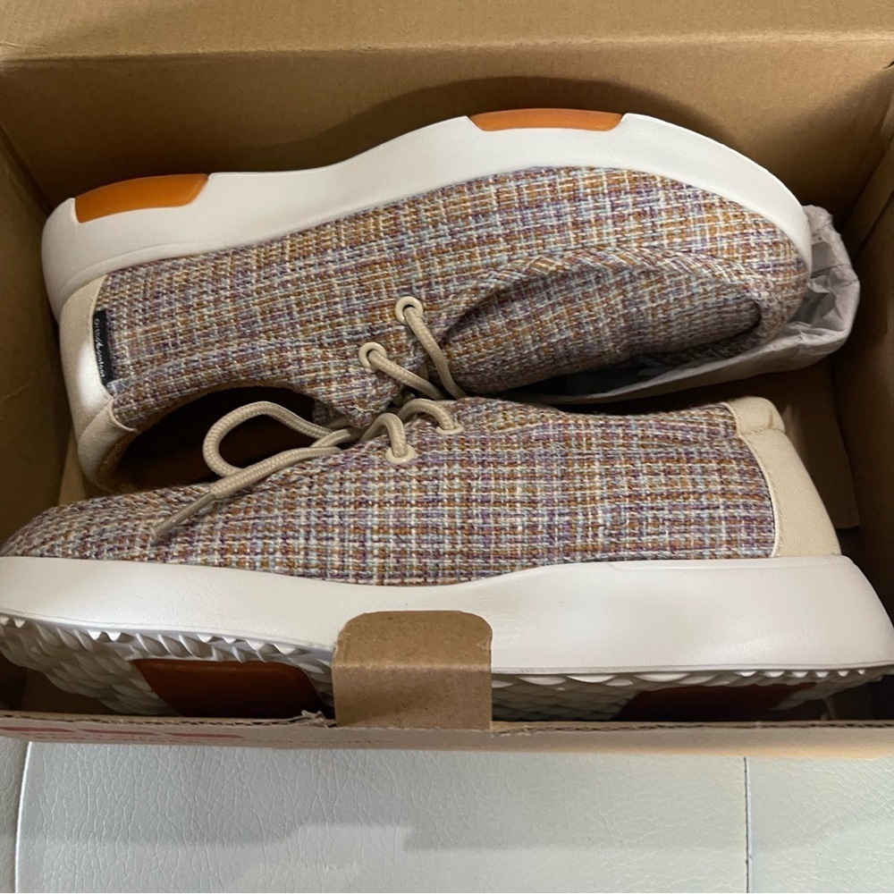 Orthofeet women’s slip on loafers new in box size 41